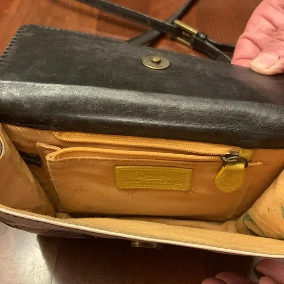 COPY - Vintage Jeon Los Angeles leather artistic wallet/crossbody purse - Picture 5 of 8